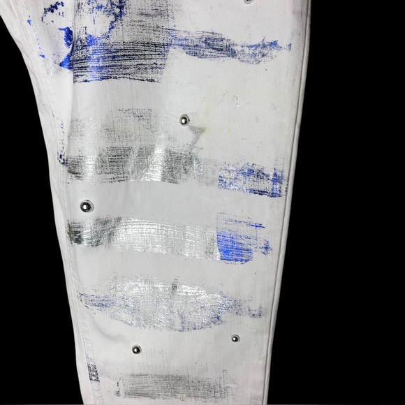 White Stretch Denim Silver Blue Metallic Foil Silver Studs Size 15 W34 X L26 NEW - Picture 6 of 12